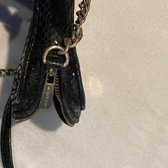 Michael Kors Black Crossbody handbag purse - Picture 6 of 7